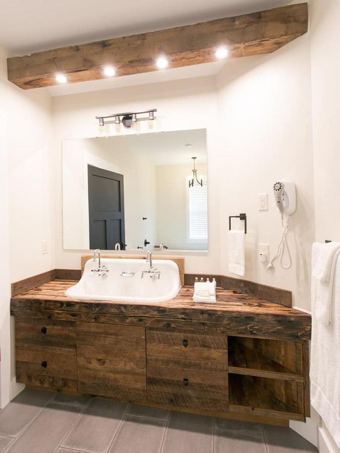 Farmhouse Suites By Amish Country Lodging Милърсбърг Екстериор снимка